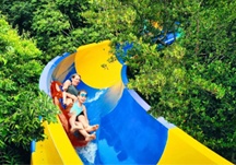 2019 | 吉尼斯世界“最長(zhǎng)水滑梯”記錄在馬來(lái)西亞檳城誕生